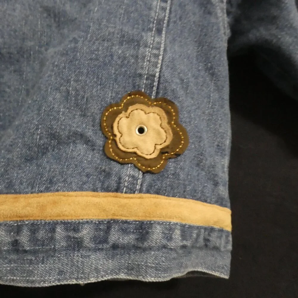 NANETTE | 12 months | Snap Button Closure Denim Jacket W/ Butterfly & Flowers - Picture 15 of 16